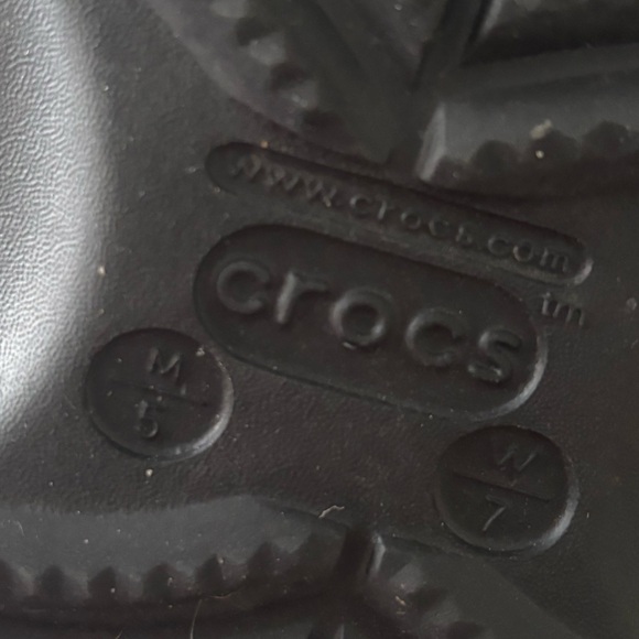 Crocs - Picture 2 of 4